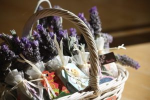 gift exchange fits under $25